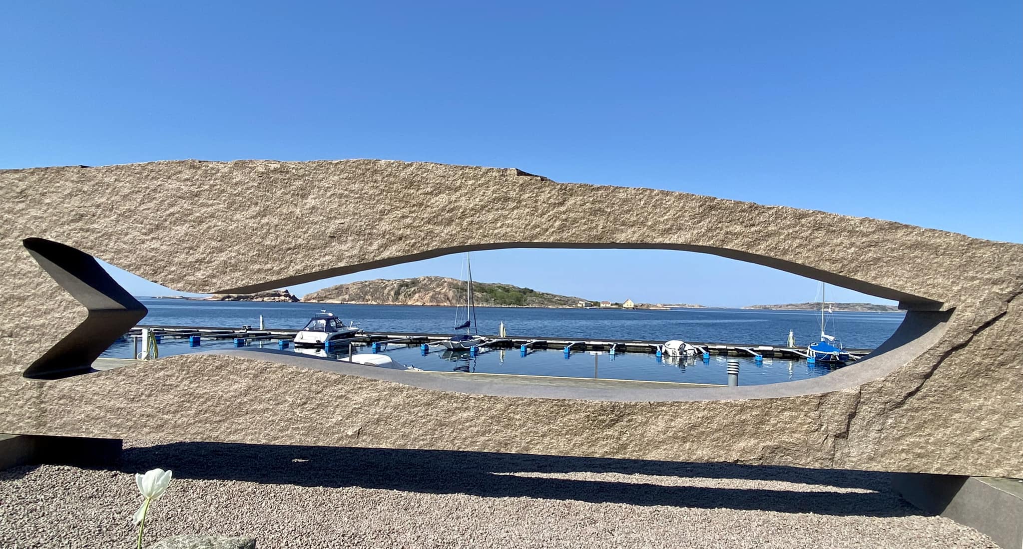 Fisk i granit Norra Hamnen i Lysekil